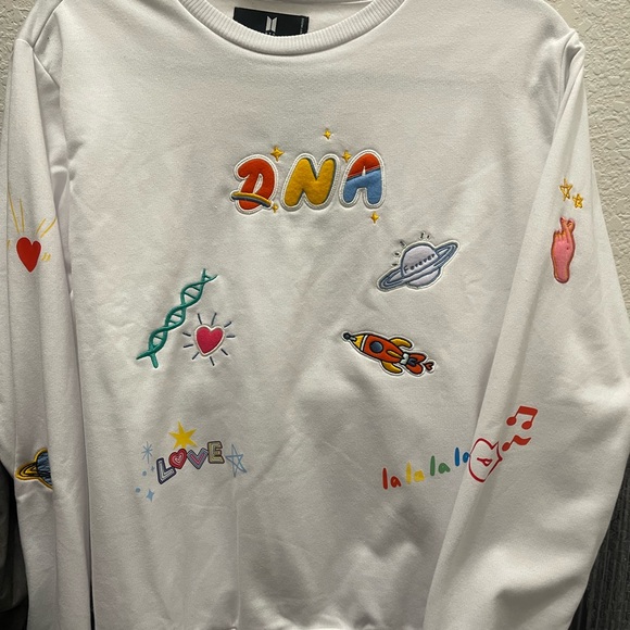 BTS Penshoppe Limited DNA Women's Crew Neck Sweater. - Picture 1 of 3